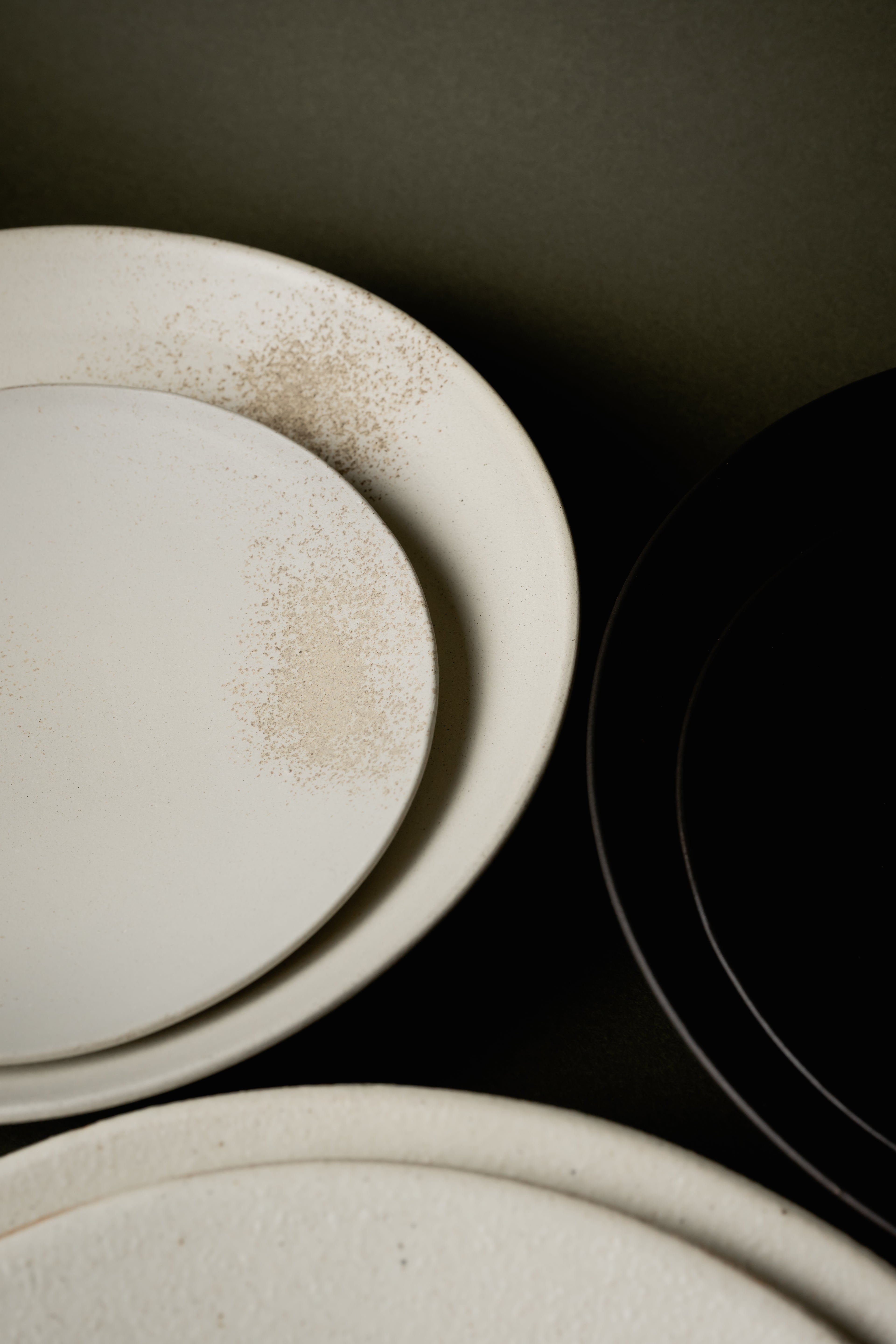 Takahisa Hisada 25 cm — White Shell Plate