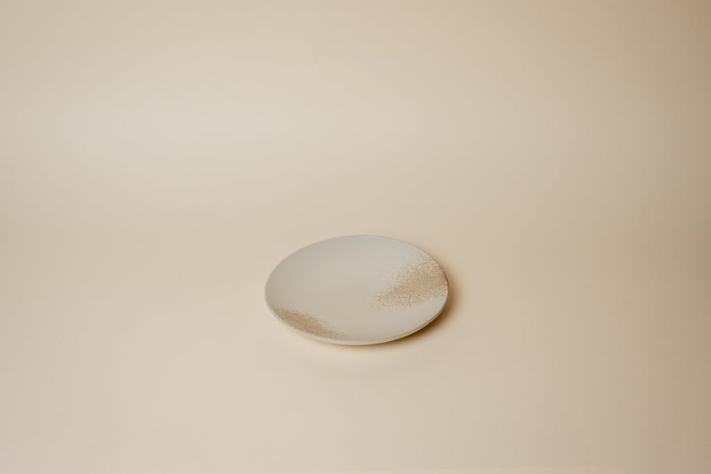 Takahisa Hisada 15 cm — White Shell Plate