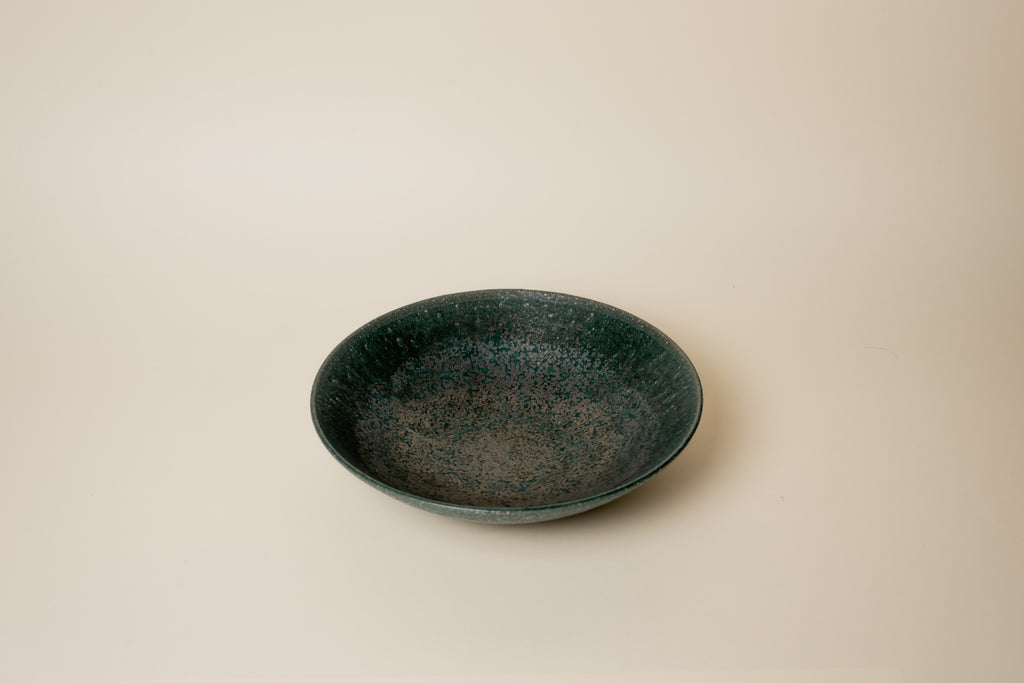 Kanae Fumiyama 21 cm — Rusted Green Shallow Bowl