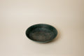 Kanae Fumiyama 21 cm — Cuenco poco profundo verde oxidado