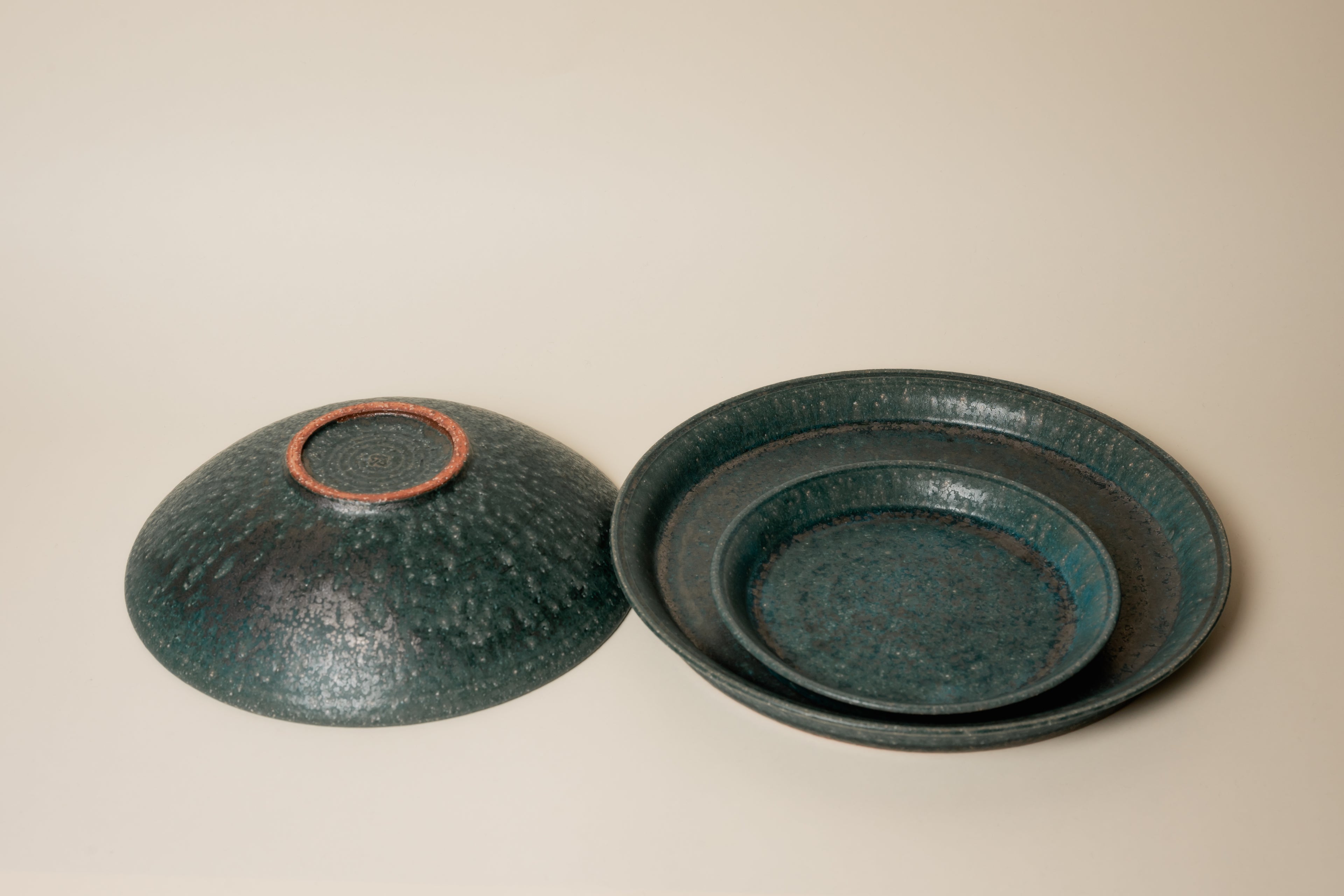 Kanae Fumiyama 21 cm — Rusted Green Shallow Bowl