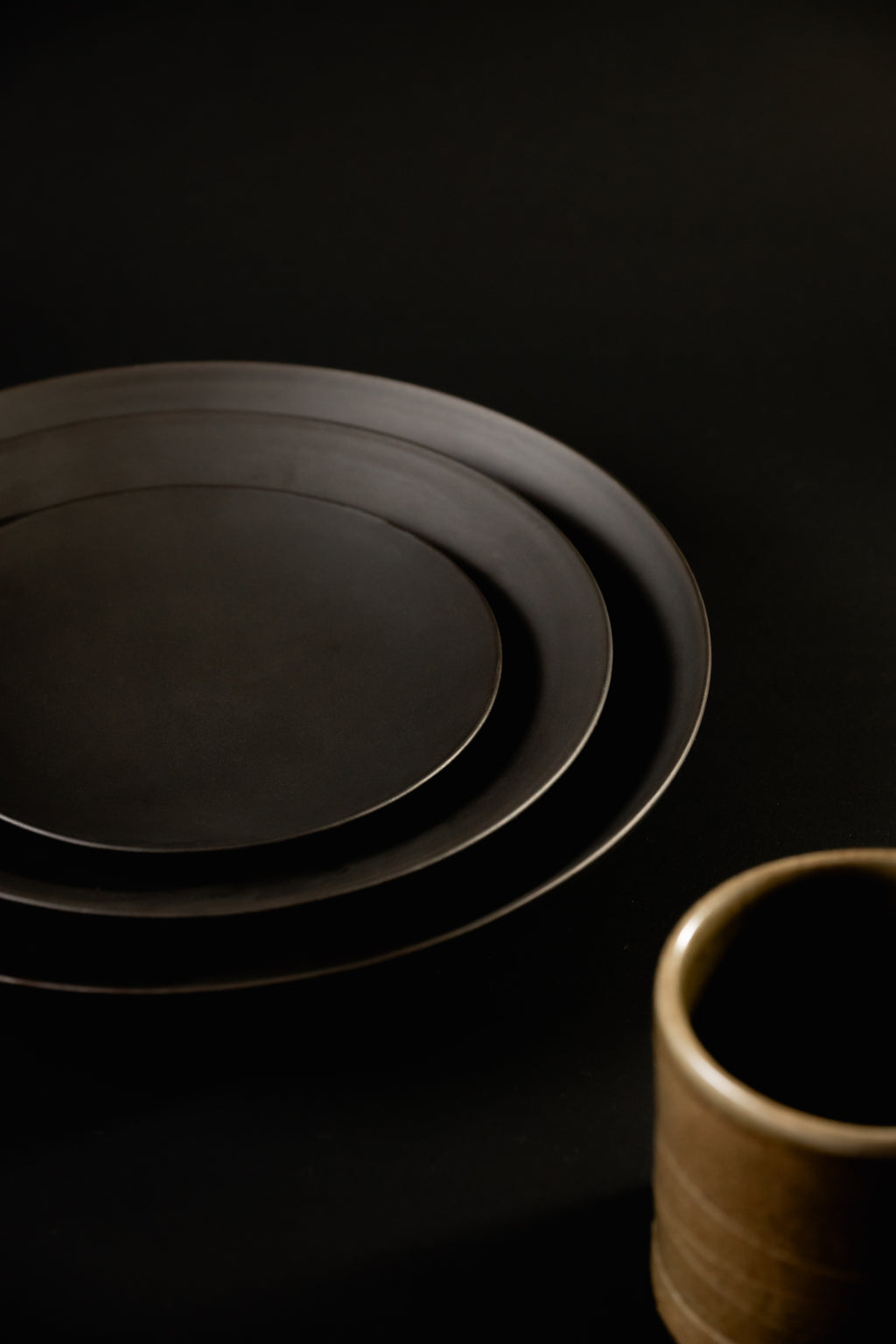 Takahisa Hisada 25cm — Black plate